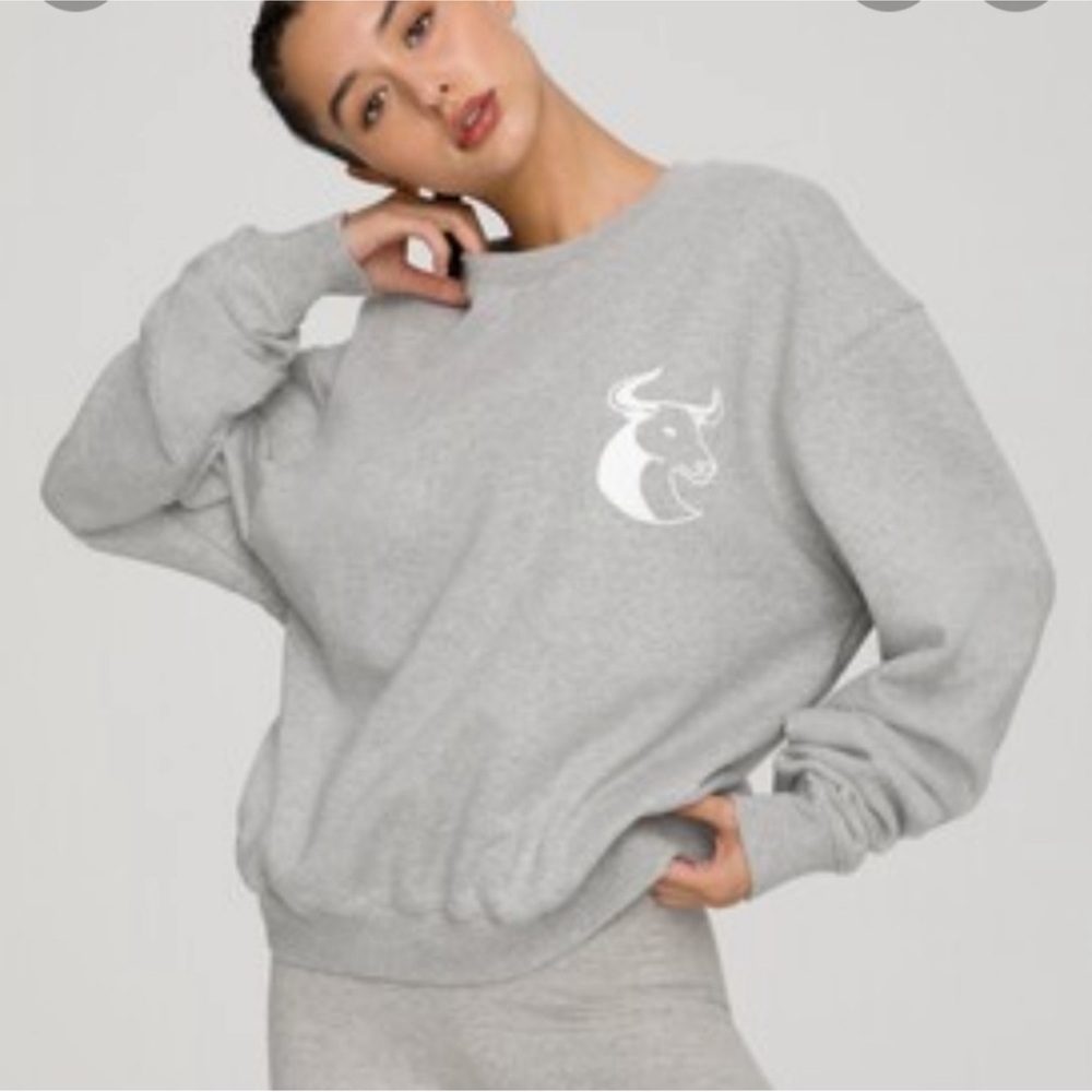 Good American Zodiac Taurus Boyfriend Sweatshirt Size XL